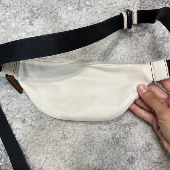 Coach Sprint Belt Bag 24 In Rainbow Signature Canvas CJ682 - Picture 3 of 11